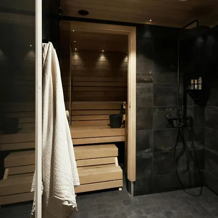 Spacious For 6 With Sauna شقة